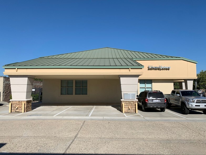 4275 Rocklin Rd, Rocklin, CA à louer - Photo de l’immeuble – Image 2 sur 4