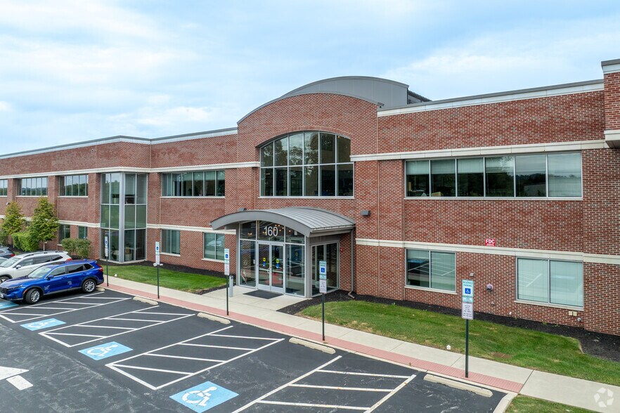160 New Britain Blvd, Chalfont, PA à vendre - Photo principale – Image 1 sur 40