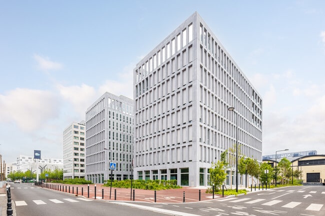 Plus de détails pour 2 Rue Des Fillettes, Aubervilliers - Bureau à louer