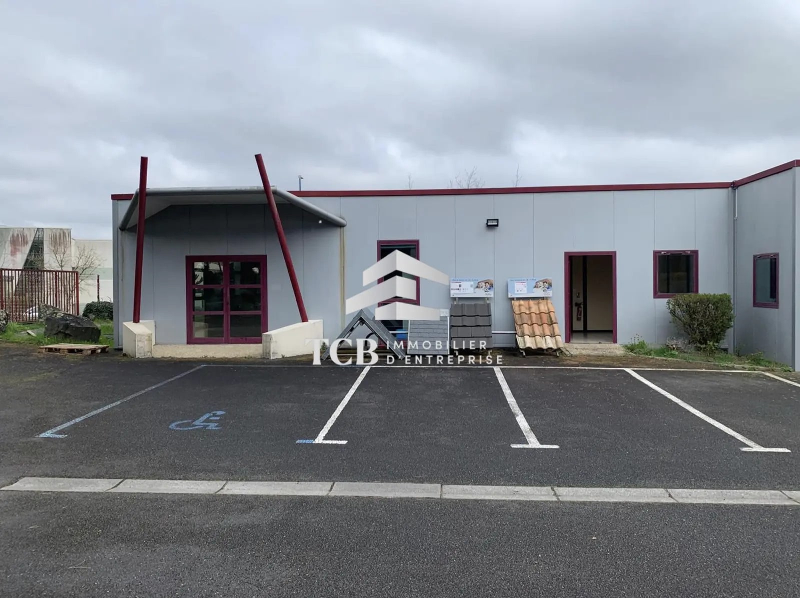 Bureau dans La Chapelle-sur-Erdre à vendre Photo de l’immeuble– Image 1 sur 11