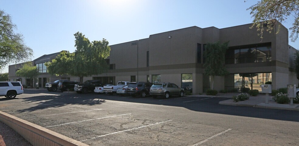 7411 W Boston St, Chandler, AZ à louer - Photo principale – Image 1 sur 7