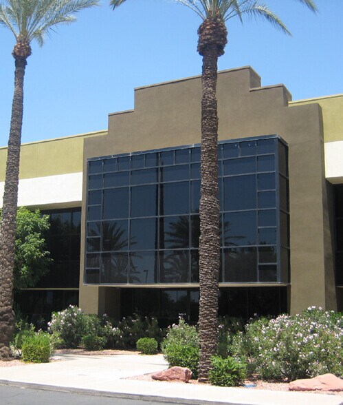 3001 S 35th St, Phoenix, AZ à louer - Photo de l’immeuble – Image 3 sur 4