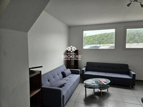 Local commercial dans Replonges à louer Photo de l’immeuble– Image 2 sur 3