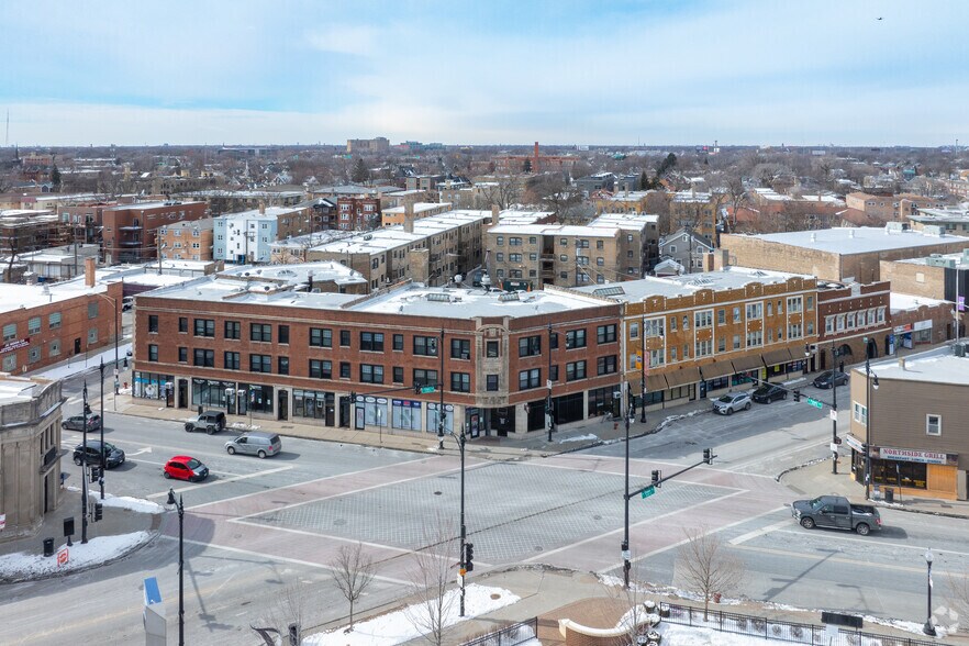 4312 N Pulaski Rd, Chicago, IL à louer - Aérien – Image 2 sur 10