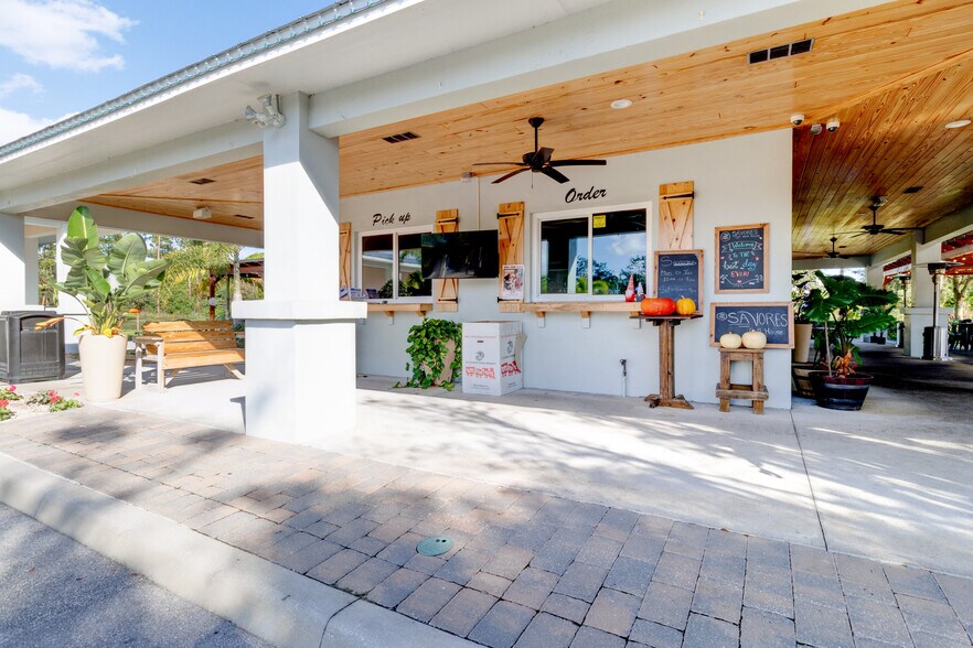 3700 9th Street SW, Vero Beach, FL à vendre - Photo de l’immeuble – Image 2 sur 33