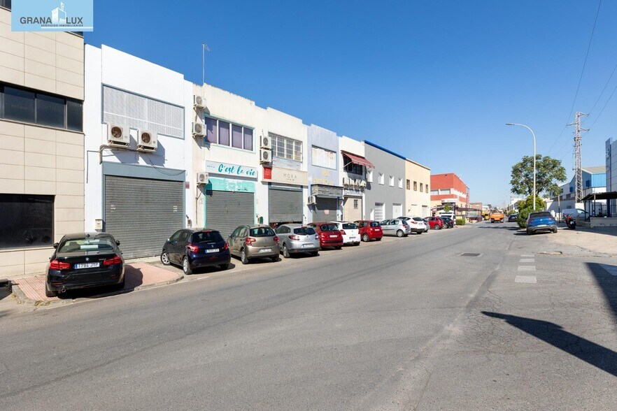 Local commercial dans Peligros à vendre - Photo de l’immeuble – Image 2 sur 28