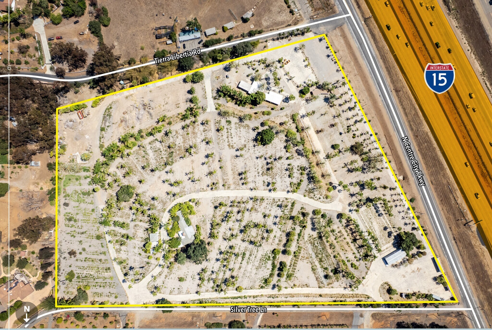 26437 N Centre City Pky, Escondido, CA à vendre Photo de l’immeuble– Image 1 sur 13