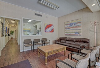 528-538 Bloomfield Ave, Verona, NJ à louer Photo intérieure– Image 1 sur 23