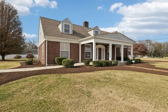 502 Hazelwood Dr, Smyrna, TN à louer Photo intérieure– Image 2 sur 56