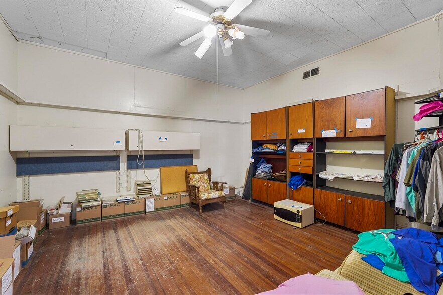 505 S Washington St, Kaufman, TX à vendre - Photo intérieure – Image 3 sur 19