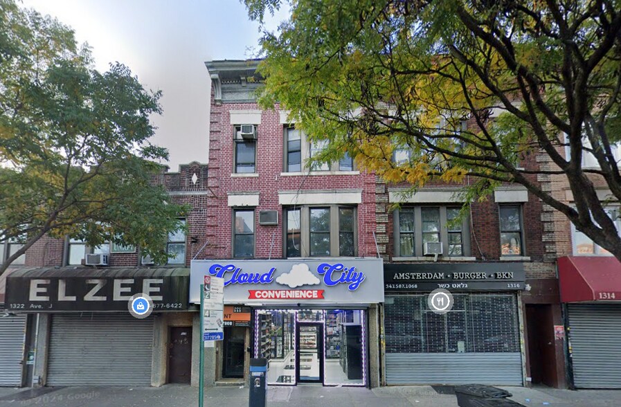1318 Avenue J, Brooklyn, NY à louer - Photo de l’immeuble – Image 1 sur 2