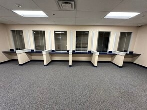 1961 Premier Dr, Mankato, MN à louer Photo de l’immeuble– Image 1 sur 32