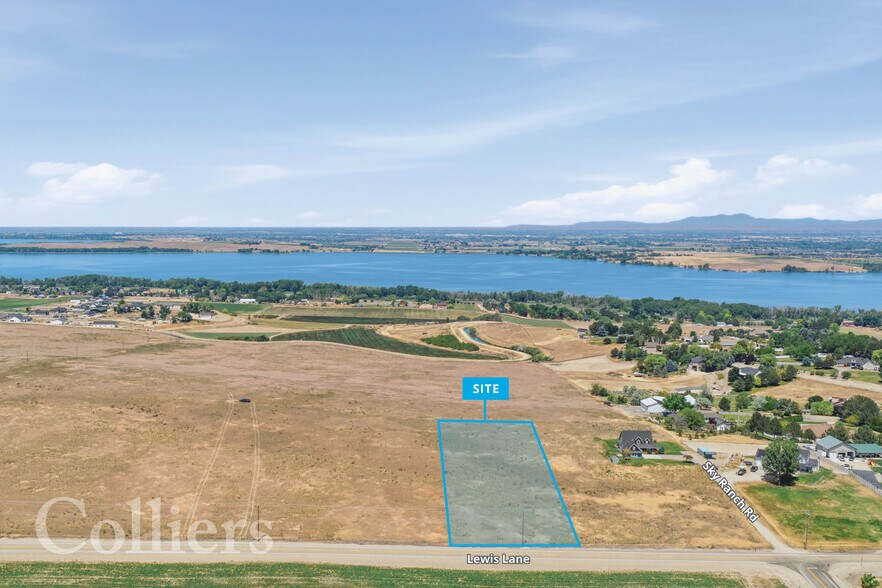 Lewis Lane, Nampa, ID à vendre - Photo principale – Image 1 sur 4