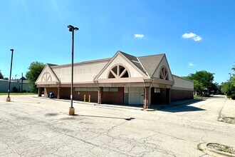 2515 N Knoxville Ave, Peoria, IL à louer Photo intérieure– Image 2 sur 11