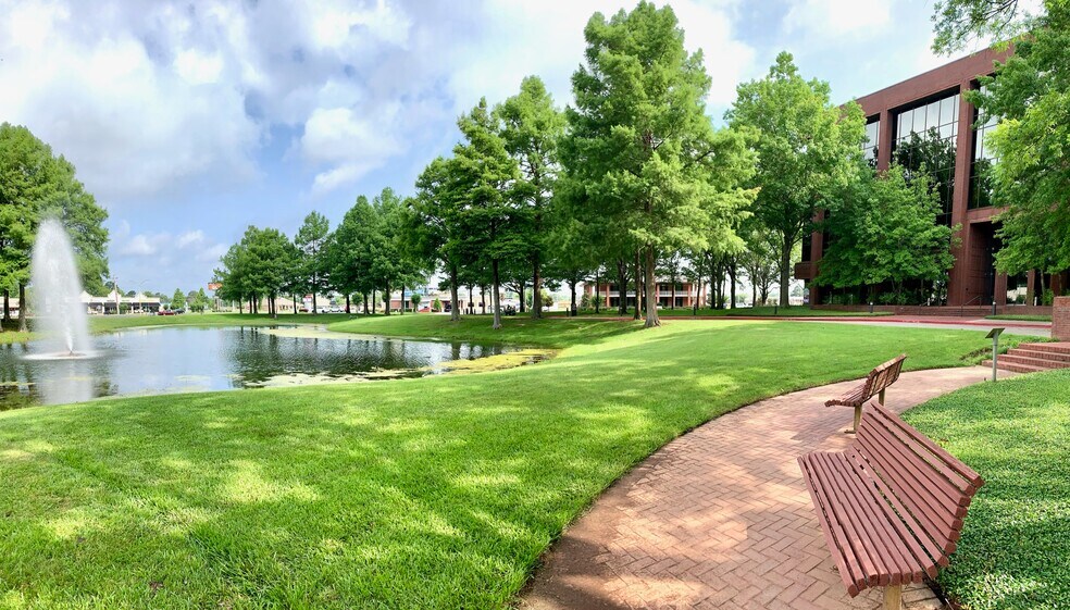 6425 Youree Dr, Shreveport, LA à louer - Photo de l’immeuble – Image 2 sur 14