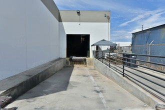 3051 E Maria St, Rancho Dominguez, CA à louer Photo de l’immeuble– Image 2 sur 3