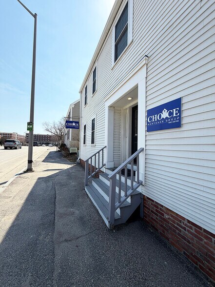 118 Maplewood Ave, Portsmouth, NH à vendre - Photo de l’immeuble – Image 2 sur 5