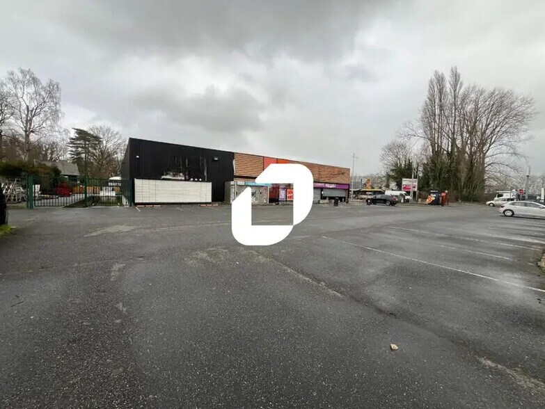 Local commercial dans Libercourt à vendre - Photo de l’immeuble – Image 2 sur 22