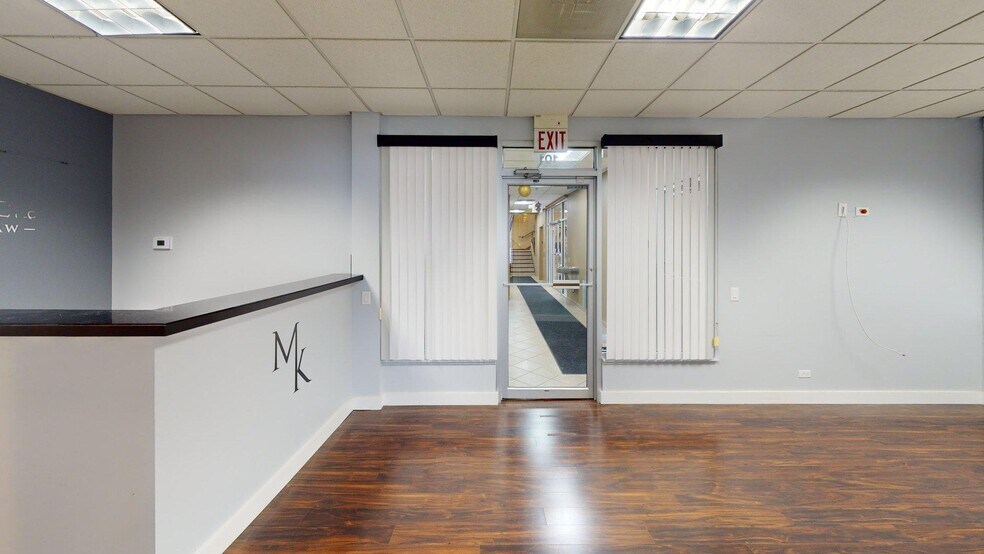 715 W Lake St, Addison, IL à louer - Photo de l’immeuble – Image 2 sur 12