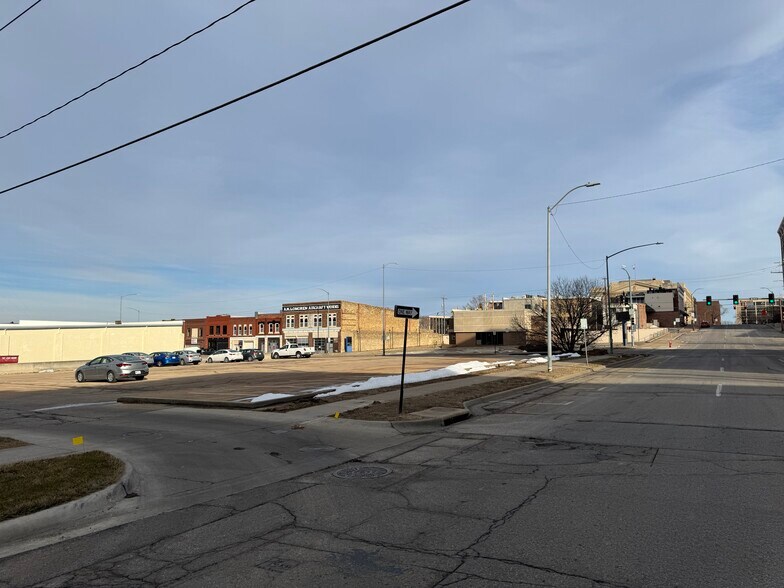204 SW 5th St & SW Jackson St, Topeka, KS à vendre - Photo de l’immeuble – Image 3 sur 11
