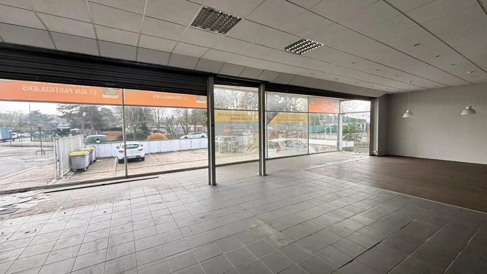 52 Boulevard Henri Barbusse, SAINT CYR L ECOLE à louer - Photo de l’immeuble – Image 2 sur 10