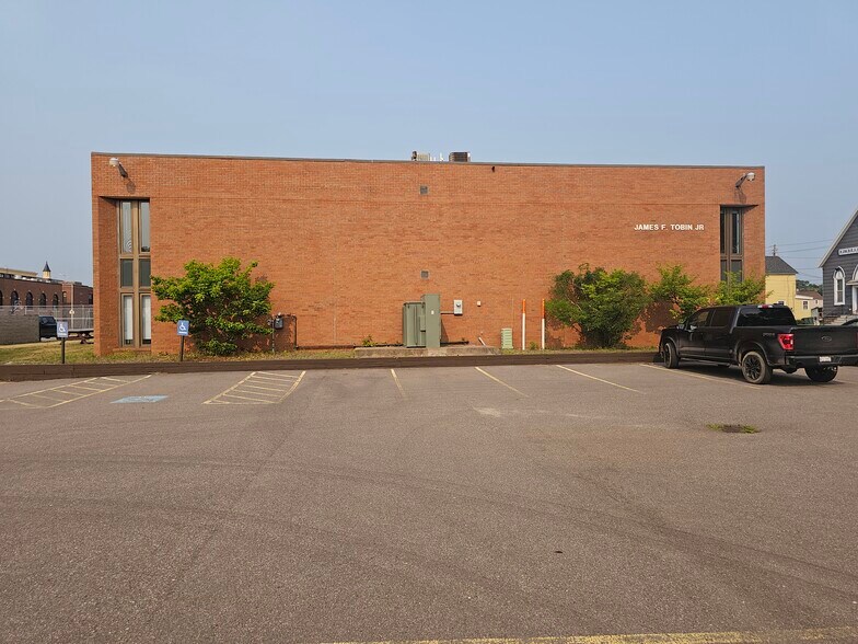 97 S 4th St, Ishpeming, MI à louer - Photo de l’immeuble – Image 3 sur 89
