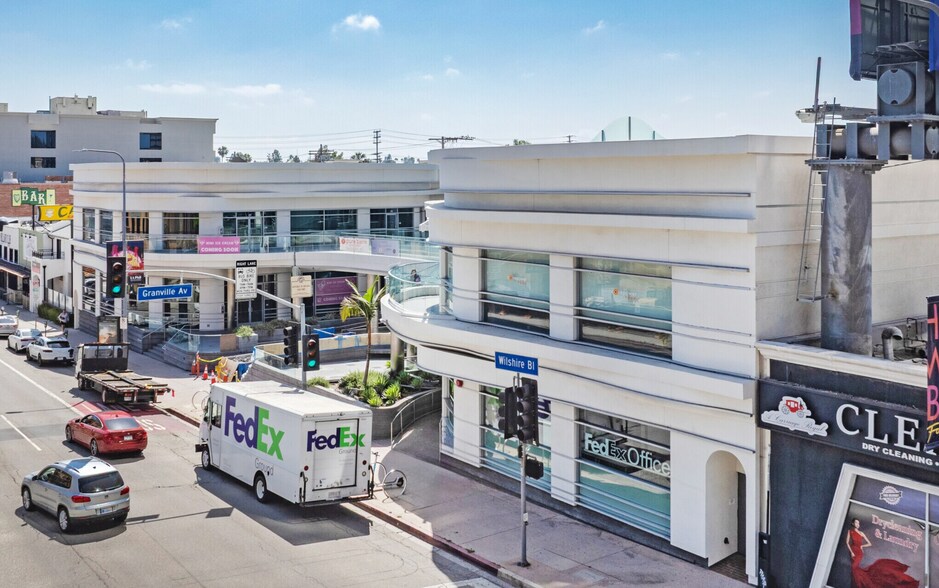11819 Wilshire Blvd, Los Angeles, CA à louer - Photo de l’immeuble – Image 2 sur 17