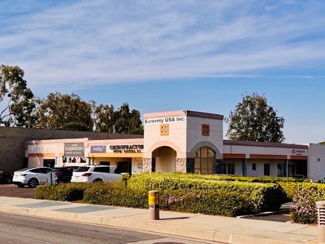 541 S Glendora Ave, Glendora, CA à louer Photo principale– Image 1 sur 14