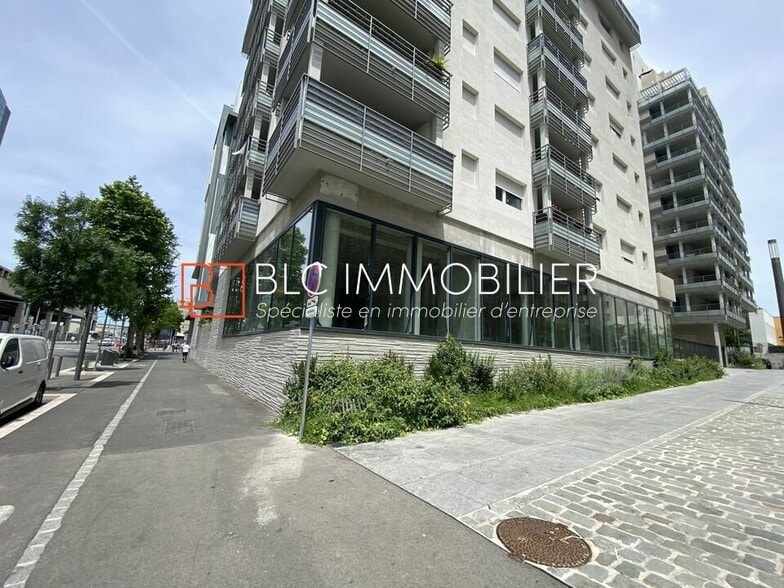 Local commercial dans Marseille à vendre - Photo de l’immeuble – Image 2 sur 12