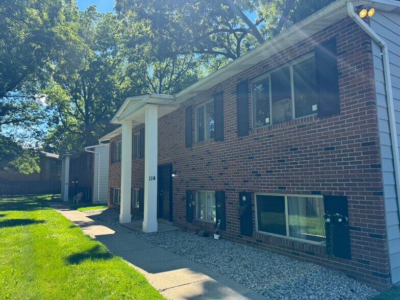 112 N Hazelton St, Flushing, MI à vendre - Photo de l’immeuble – Image 1 sur 31