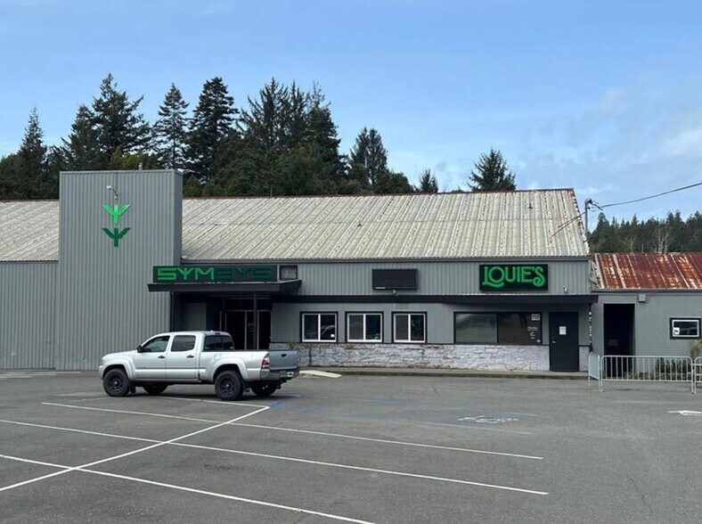 1417 Glendale Dr, Mckinleyville, CA à louer - Photo de l’immeuble – Image 1 sur 18