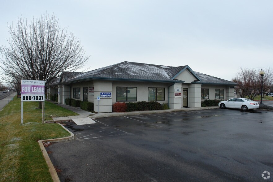 1550 N Crestmont Dr, Meridian, ID à louer - Photo de l’immeuble – Image 3 sur 7