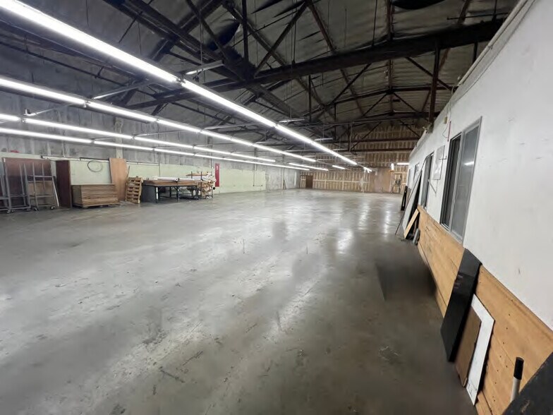 630 S Clarence St, Los Angeles, CA à louer - Photo intérieure – Image 3 sur 5