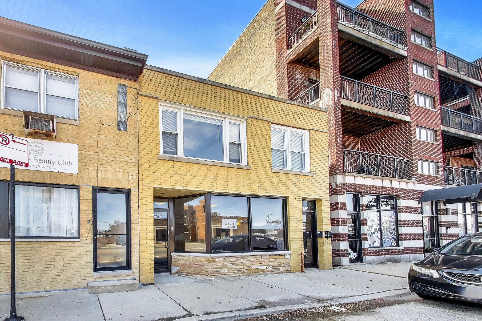 7437 W Irving Park Rd, Chicago, IL à louer Photo principale– Image 1 sur 12