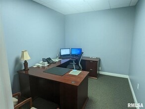 8500 N Knoxville Ave, Peoria, IL à louer Photo intérieure– Image 2 sur 7
