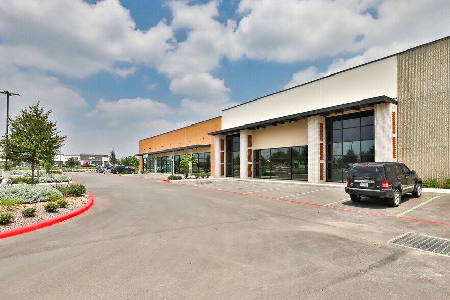 857 Cibolo Valley Dr, Cibolo, TX à louer - Photo de l’immeuble – Image 2 sur 9