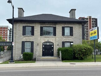 Plus de détails pour 826 Princess St, Kingston, ON - Bureau à vendre