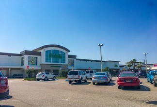Plus de détails pour 5645-5675 N Atlantic Ave, Cocoa Beach, FL - Local commercial à louer