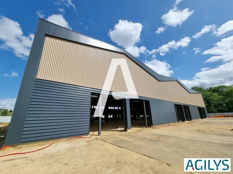 Local d'activités dans Moissy-Cramayel à vendre Photo de l’immeuble– Image 1 sur 12