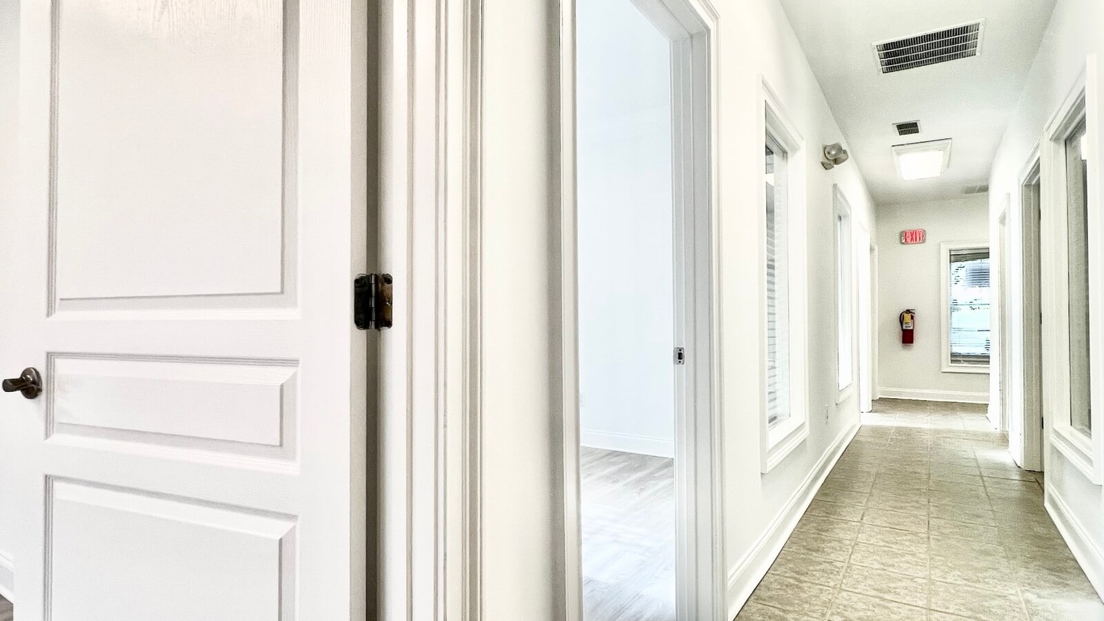 4080 McGinnis Ferry Rd, Alpharetta, GA 30005 - Lot 301 - - Photo intérieure - Image 2 of 16