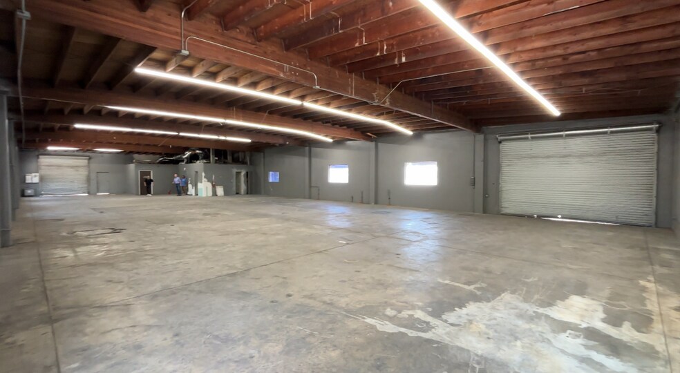 1001 W Kirkwall Rd, Azusa, CA à louer - Photo intérieure – Image 2 sur 5