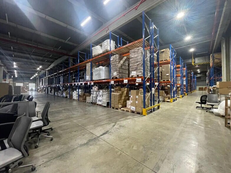 Industriel/Logistique dans Val-de-Reuil à vendre - Photo intérieure – Image 3 sur 5