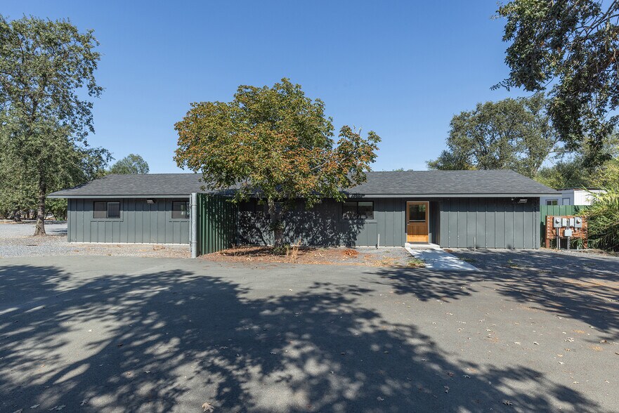 18184 Geyserville Ave, Geyserville, CA à vendre - Photo de l’immeuble – Image 3 sur 31