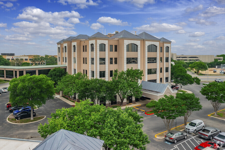 4330 Medical Dr, San Antonio, TX à louer - Photo principale – Image 1 sur 6