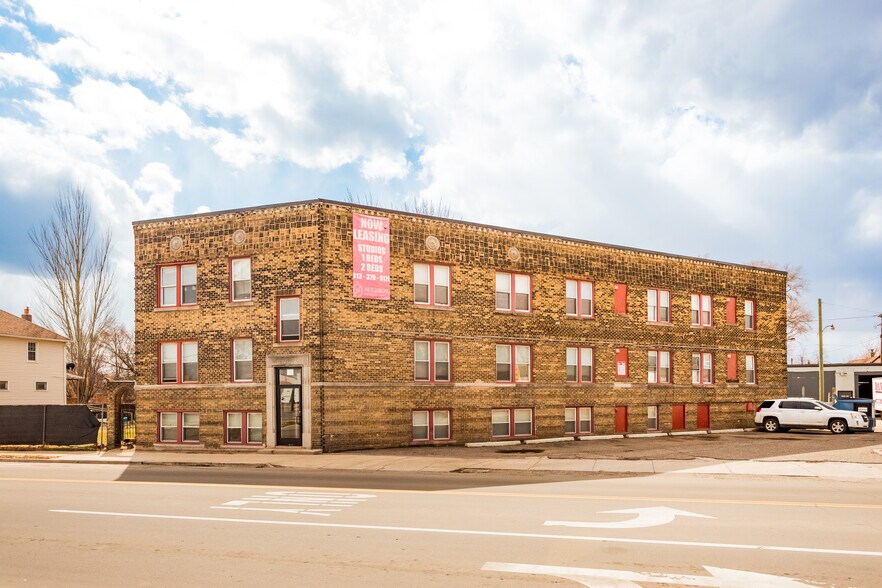 2683 Central Ave, Detroit, MI à vendre - Photo de l’immeuble – Image 2 sur 11