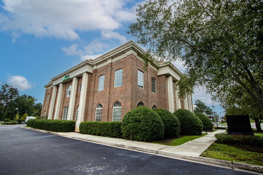 4875 Forest Dr, Columbia, SC à louer - Photo de l’immeuble – Image 3 sur 17