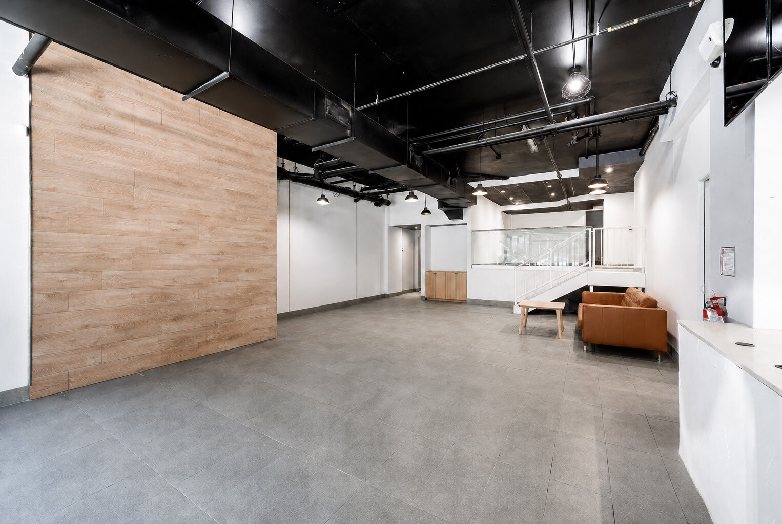 1228 Rue Crescent, Montréal, QC à louer Photo intérieure– Image 1 sur 6