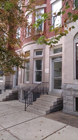 2500 Maryland Ave, Baltimore, MD à vendre - Photo de l’immeuble – Image 3 sur 14