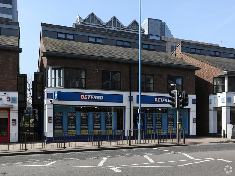 12 High St, Potters Bar à vendre - Photo principale – Image 1 sur 2