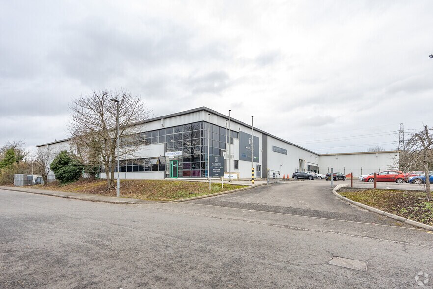 Bristol Rd, Chippenham à louer - Photo de l’immeuble – Image 1 sur 2